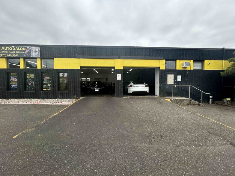 Primary Photo Of 13600 NE Spring Blvd, Bellevue Warehouse For Lease