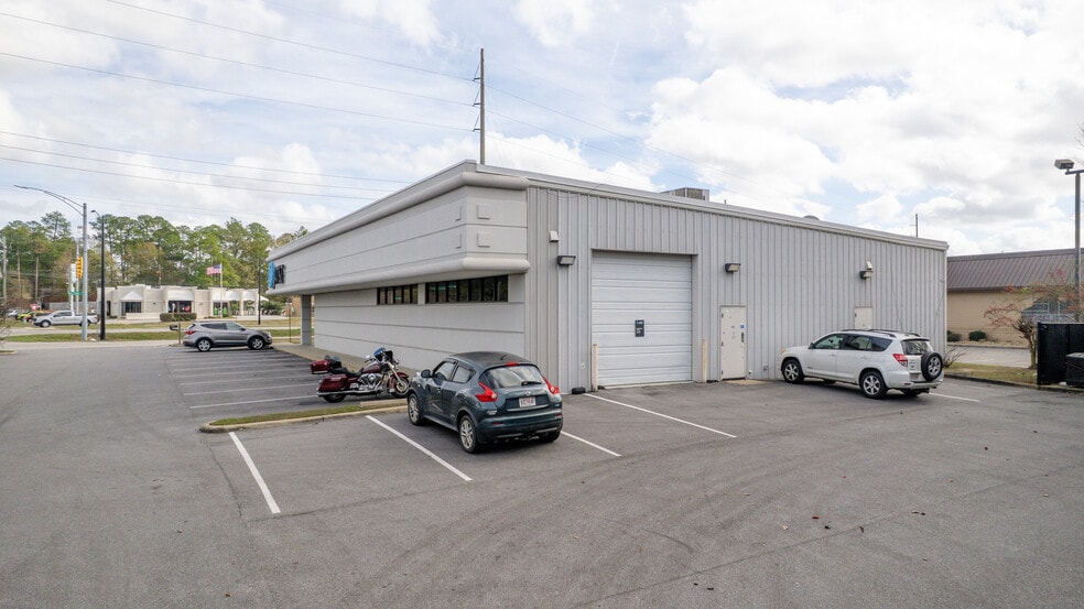 More Photos Of 2927 Ross Clark Cir, Dothan General Retail For Sale