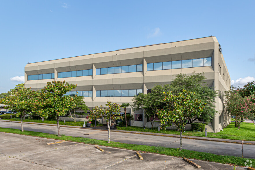 Primary Photo Of 2550 Belle Chasse Hwy, Gretna Office For Lease