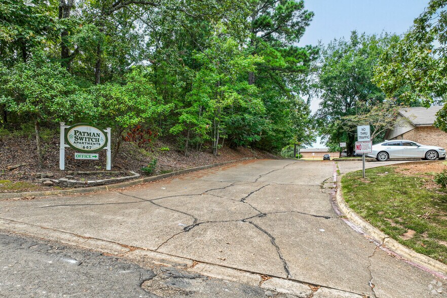 More Photos Of 607 S Pecan St, Hughes Springs Apartments For Sale