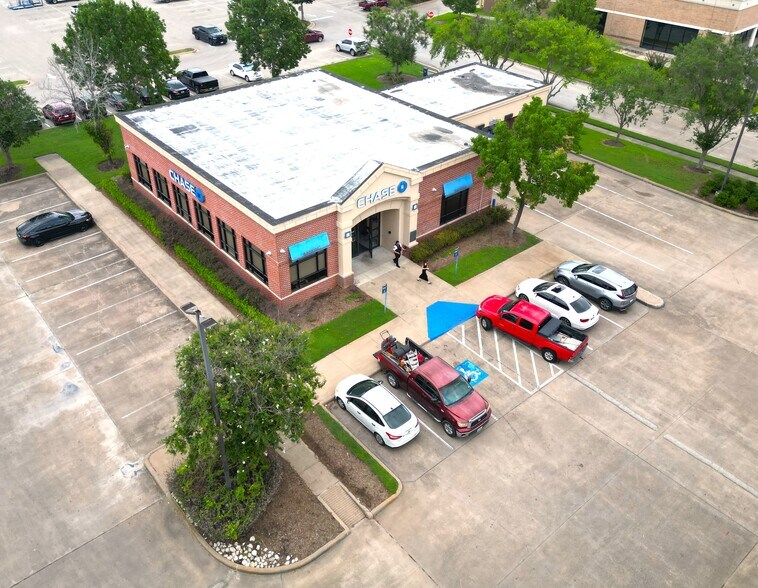 More Photos Of 8715 West Loop S, Houston Unknown For Lease