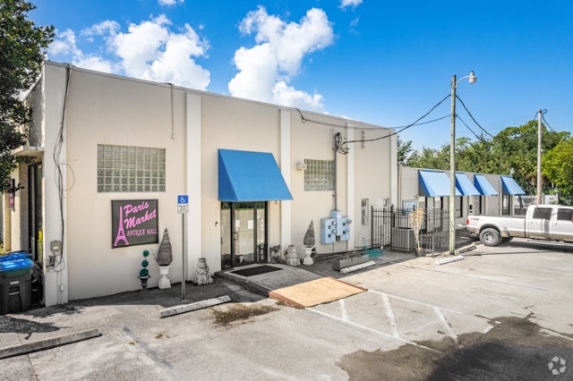 More Photos Of 1357 N Tamiami Trl, North Fort Myers General Retail For Sale