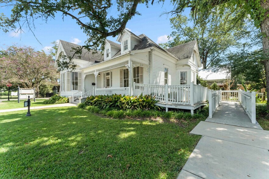 More Photos Of 4642 Virginia St, Zachary Lodge Meeting Hall For Sale