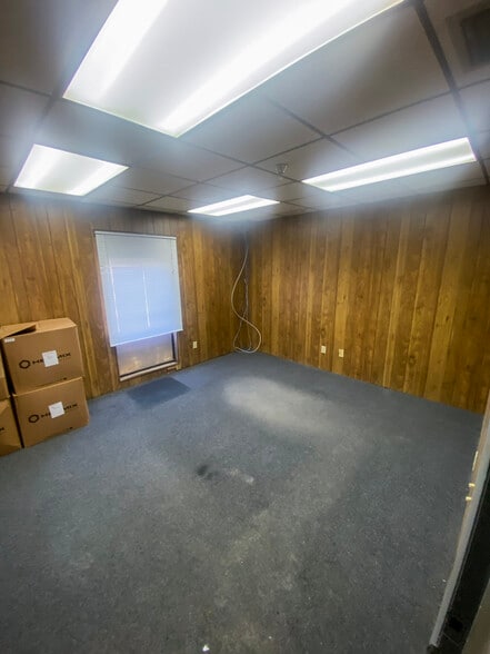 More Photos Of 2601 75th St N, Saint Petersburg Industrial For Lease