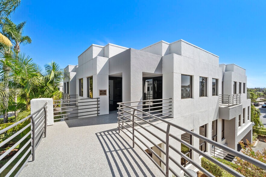 More Photos Of 20321 SW Birch St, Newport Beach Office For Sale