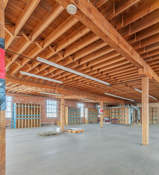 More Photos Of 706 SW 3rd St, Oklahoma City Warehouse For Sale