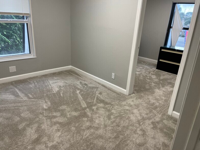 More Photos Of 7303 Blanco Rd, San Antonio Office For Lease