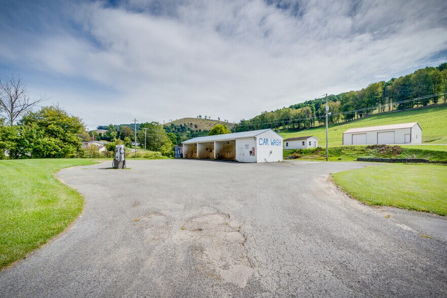 Primary Photo Of 17790 US-19, Rosedale Carwash For Sale