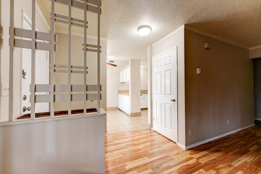 More Photos Of 3560 SW Vista Dr, Portland Apartments For Sale