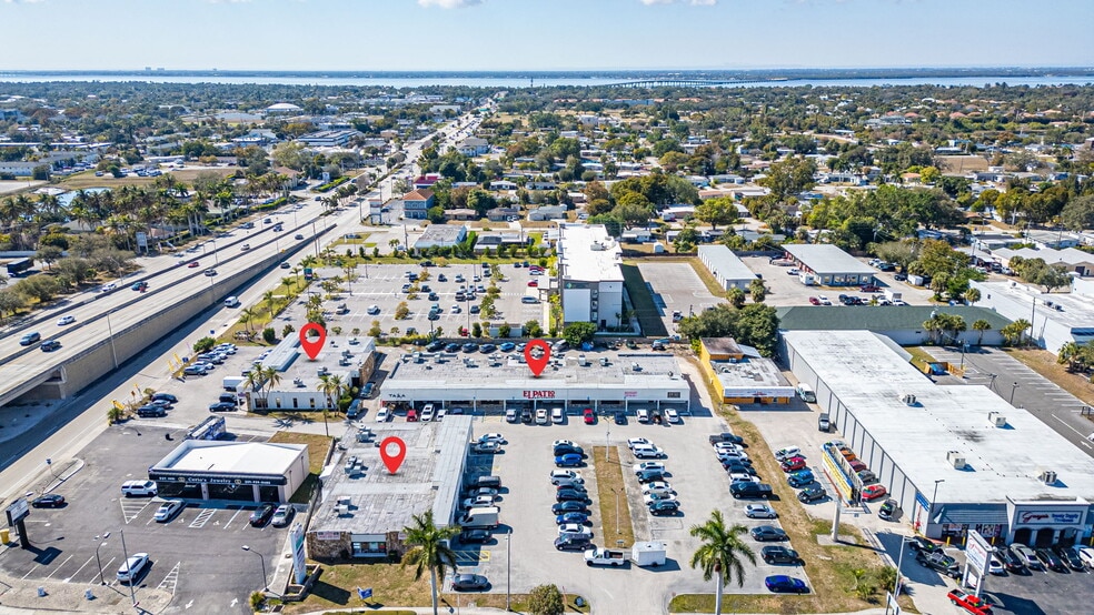 More Photos Of 4434-4458 S Cleveland Ave, Fort Myers Freestanding For Sale