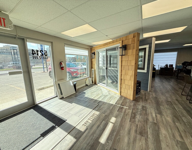 More Photos Of 5214 Gaetz Ave, Red Deer Auto Dealership For Sale