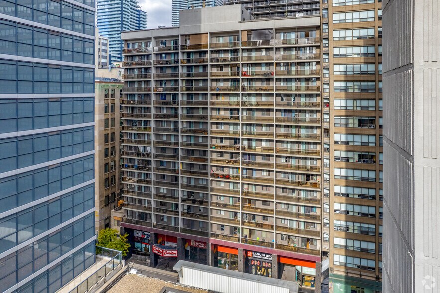 Primary Photo Of 20 Carlton Street, 25 Wood St, Toronto Apartments For Lease