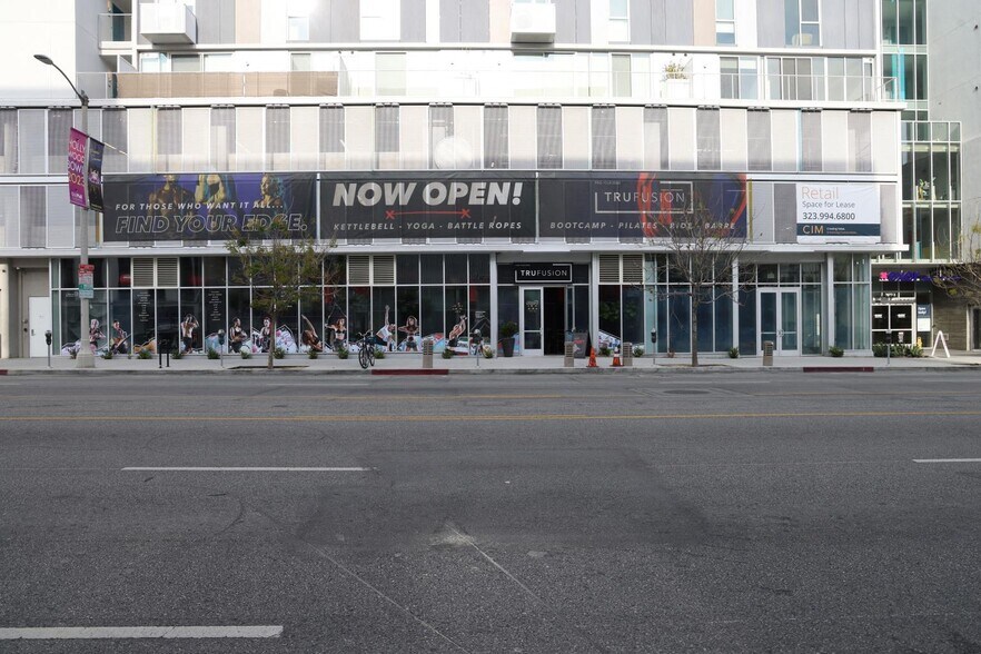 More Photos Of 900 N La Brea Ave, West Hollywood Apartments For Lease