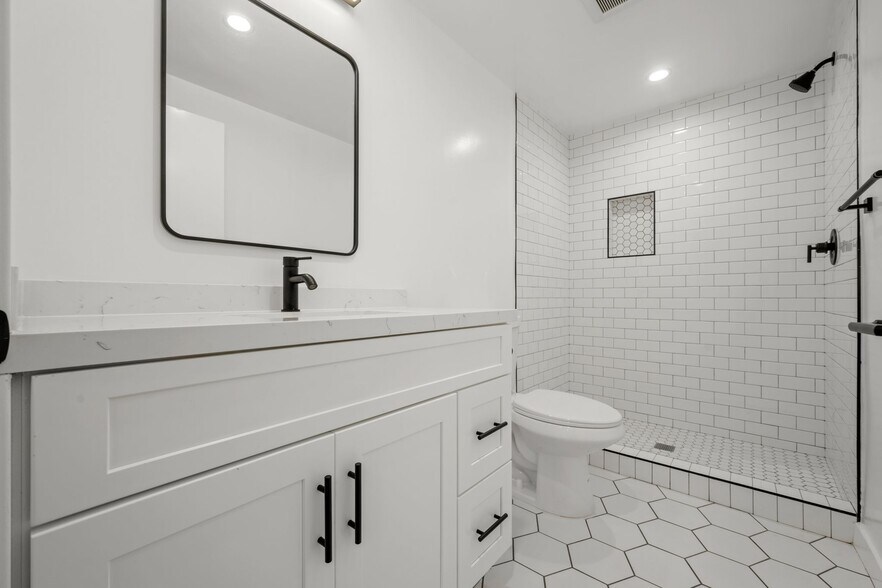 More Photos Of 8419-8425 S Western Ave, Los Angeles Apartments For Sale
