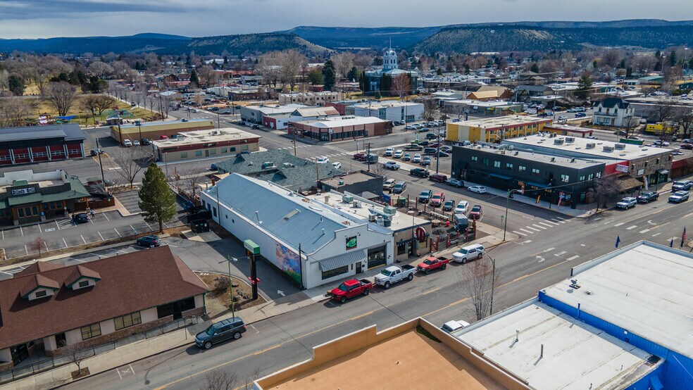 More Photos Of 420 N Main St, Prineville Restaurant For Lease