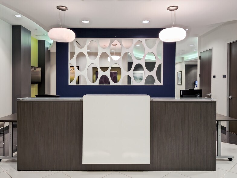 More Photos Of 13785 Research Blvd, Austin Coworking Space