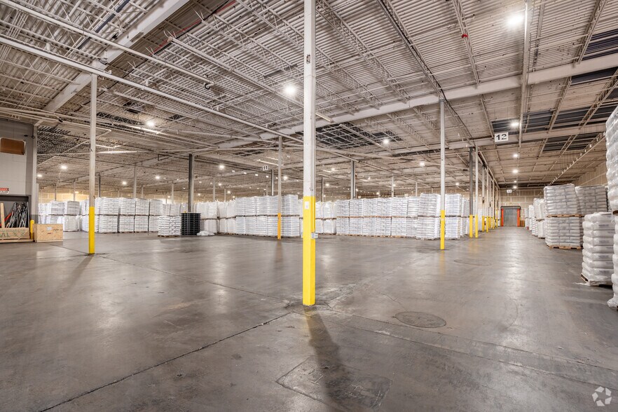 More Photos Of 650 S 23rd St, Beaumont Warehouse For Lease