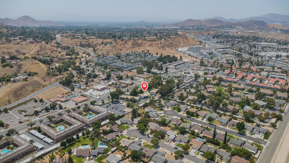 More Photos Of 1735 E Washington St, Colton Apartments For Sale