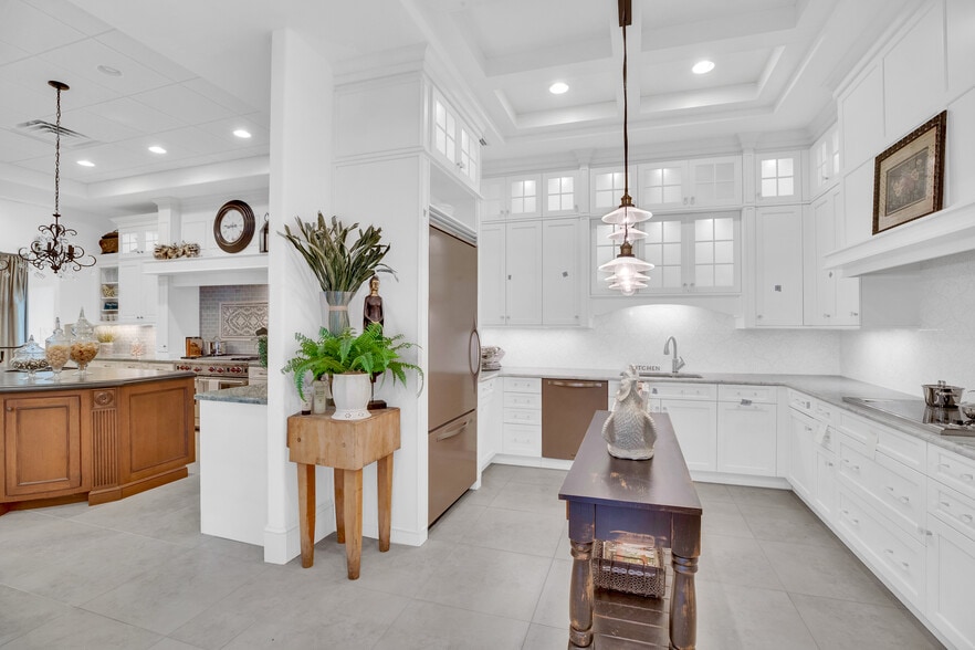 More Photos Of 2216 US 1, Vero Beach General Retail For Sale