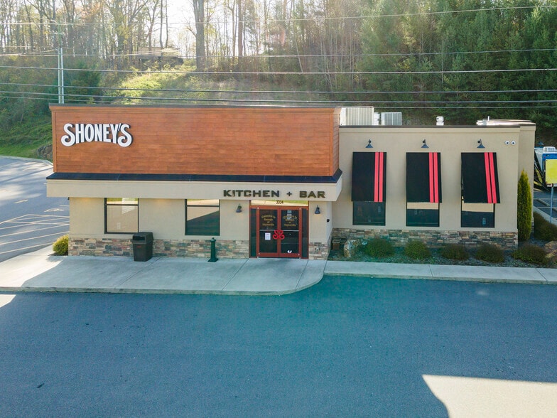 Primary Photo Of 3334 Asheville Rd, Waynesville Freestanding For Sale