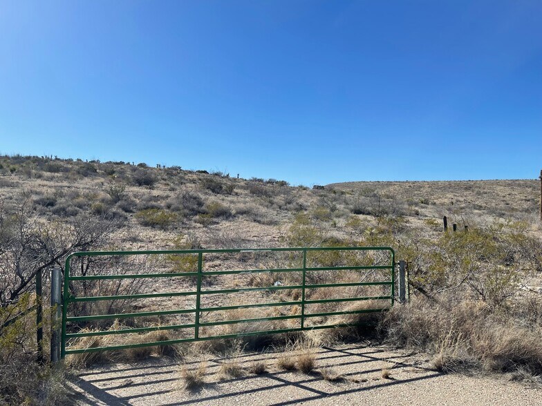 More Photos Of 3786 Seven Rivers Highway, Carlsbad Land For Sale