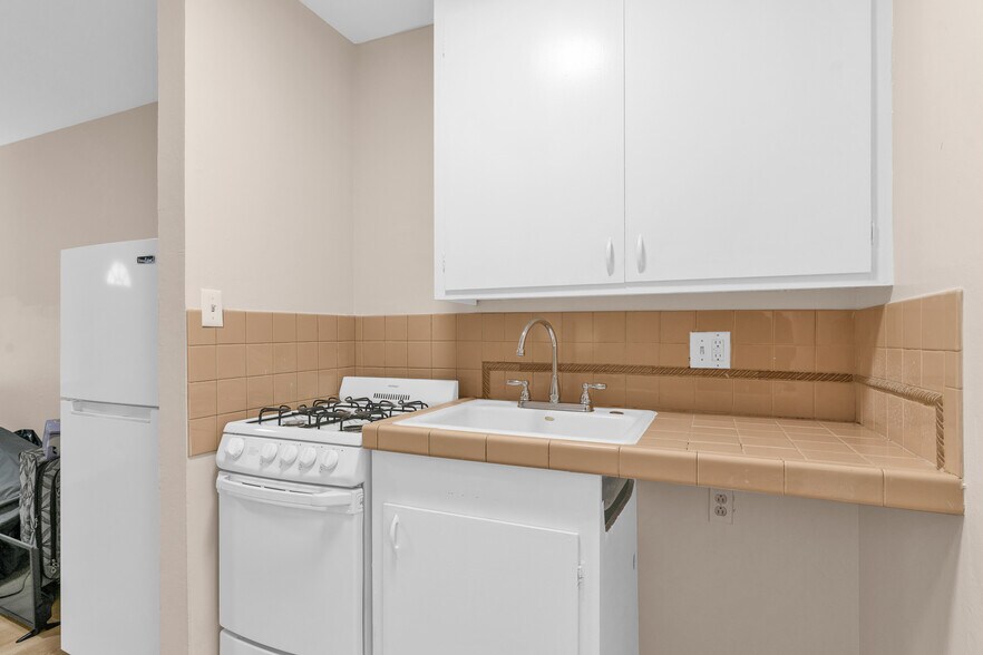 More Photos Of 1180 Saranap Ave, Walnut Creek Apartments For Sale