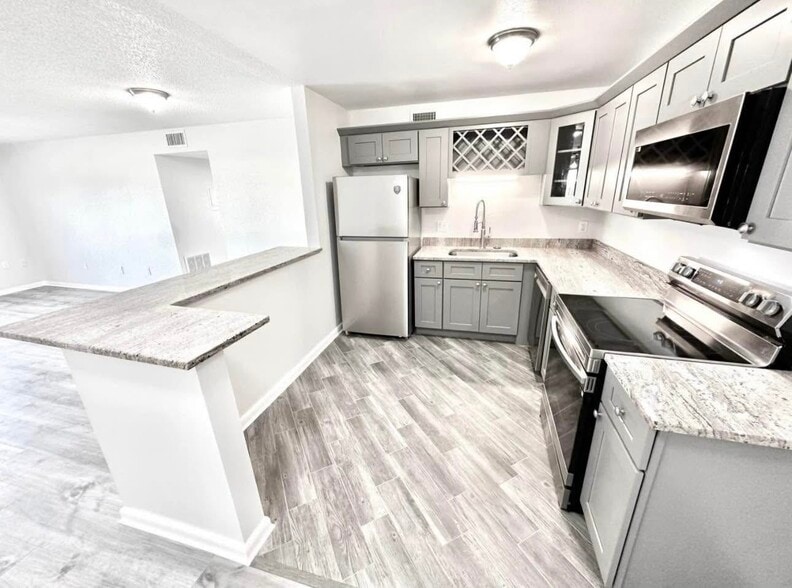 More Photos Of 4400 1st St N, Saint Petersburg Apartments For Sale