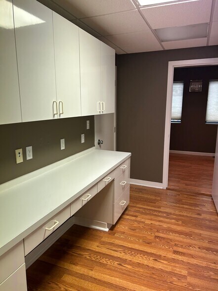 More Photos Of 656 Main St, Port Jefferson Office Residential For Lease