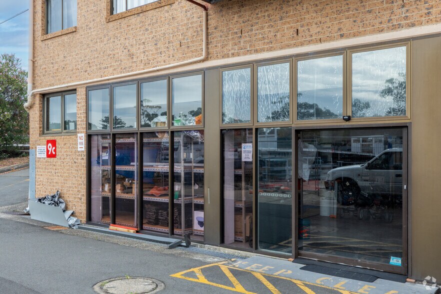 More Photos Of 106 Old Pittwater Rd, Brookvale Warehouse For Lease