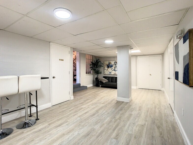 More Photos Of 22 W Monument Ave, Kissimmee Office For Lease