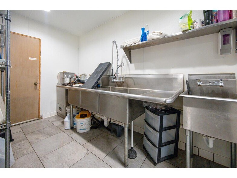 More Photos Of 102 E Centennial 84 Dr, New York Mills Restaurant For Sale