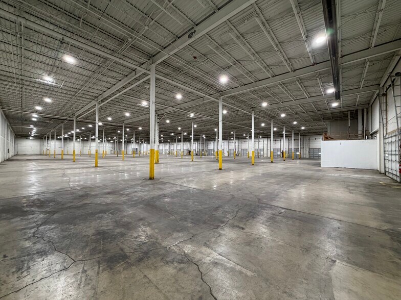 More Photos Of 26801 Fargo Ave, Bedford Heights Warehouse For Lease