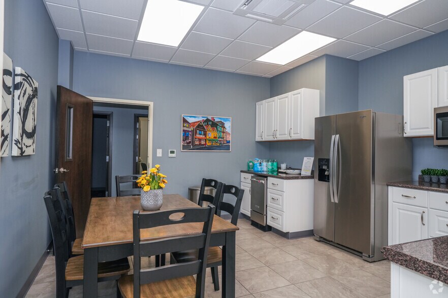 More Photos Of 601-609 N 5th St, Monroe Coworking Space