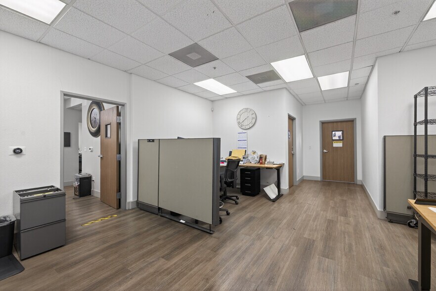 More Photos Of , Sacramento Flex For Sale