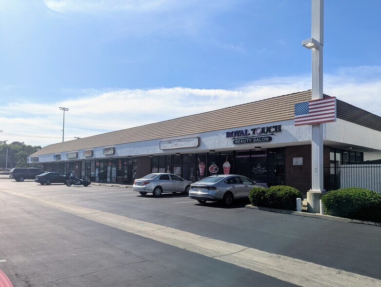 More Photos Of 1100 Marshall Rd, Vacaville Freestanding For Lease