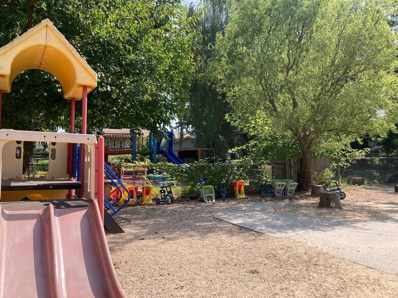 More Photos Of 312 W Cottage Grove Rd, Cottage Grove Daycare Center For Sale