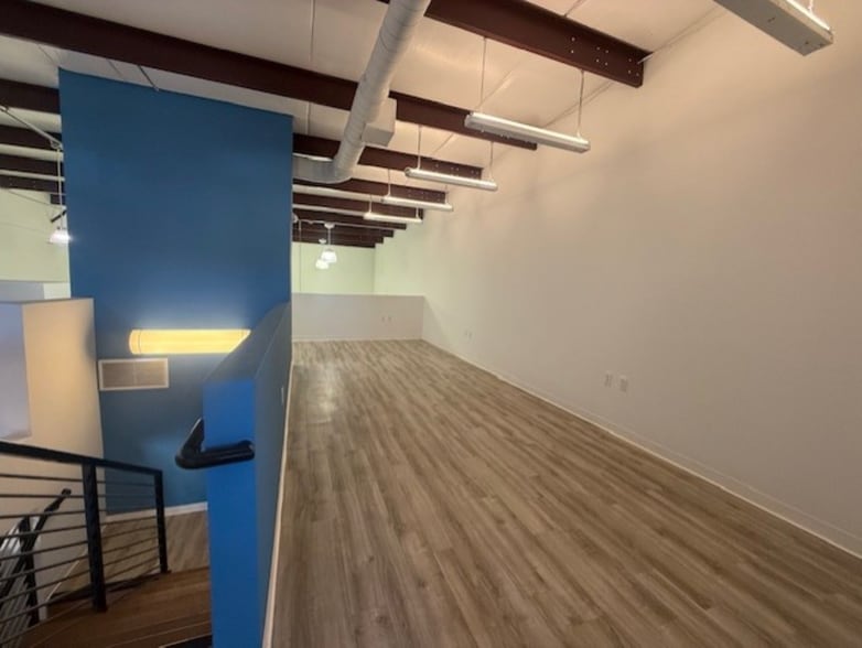 More Photos Of 2420 Midtown Plz NE, Albuquerque Warehouse For Lease