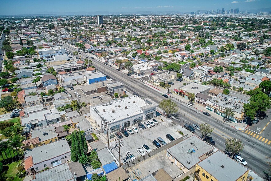 More Photos Of 3046 E Florence Ave, Huntington Park Freestanding For Sale