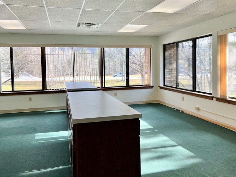 More Photos Of 1085 Route 4 E, Rutland Office For Lease