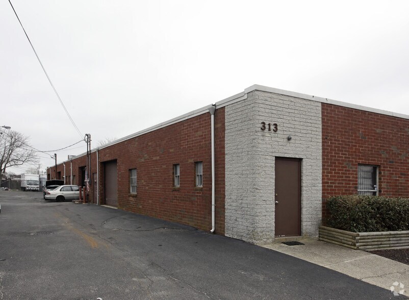 More Photos Of 313 Skidmore Rd, Deer Park Warehouse For Sale
