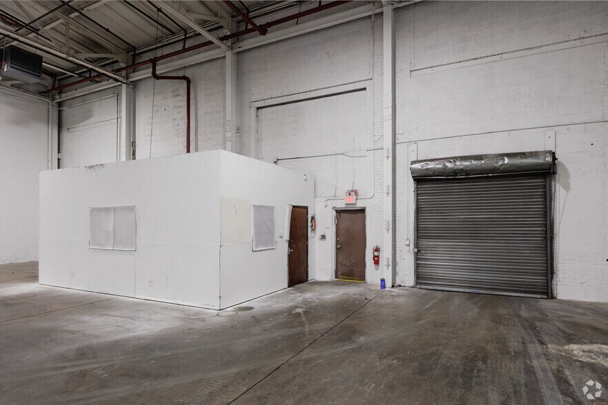More Photos Of 480 Main Ave, Wallington Warehouse For Lease