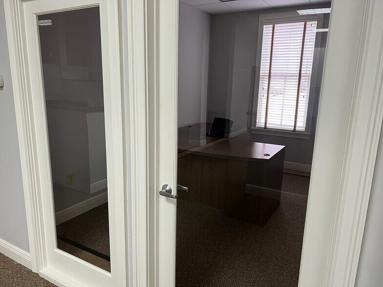 6037 Winthrop Commerce Ave, Riverview, FL 33578 Office For Lease