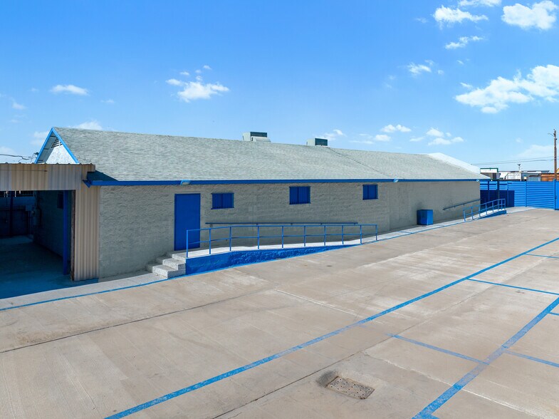 More Photos Of 1605 W Broadway Rd, Phoenix Warehouse For Sale