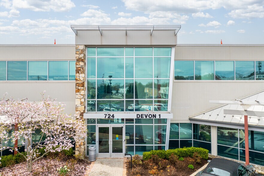 More Photos Of 724 W Lancaster Ave, Wayne Office For Lease