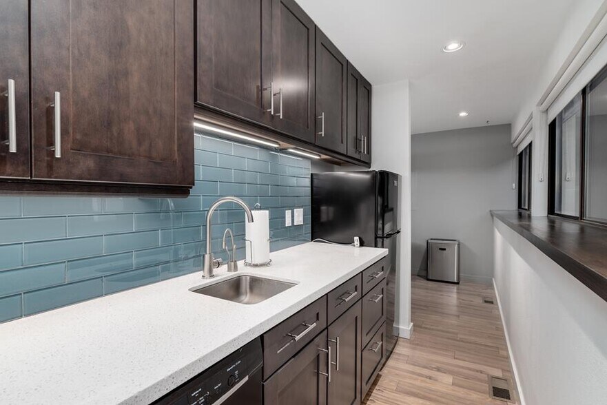 More Photos Of 6450 S Quebec St, Centennial Loft Creative Space For Lease