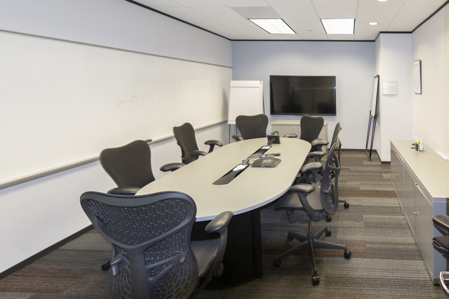 More Photos Of 2925 Briarpark Dr, Houston Office For Lease