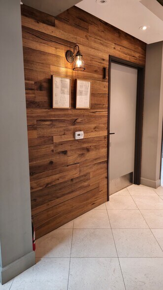 More Photos Of 25550 Hawthorne Blvd, Torrance Medical For Lease