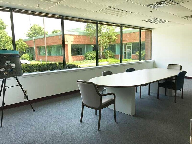 More Photos Of 1220 Ward Ave, West Chester Flex For Lease