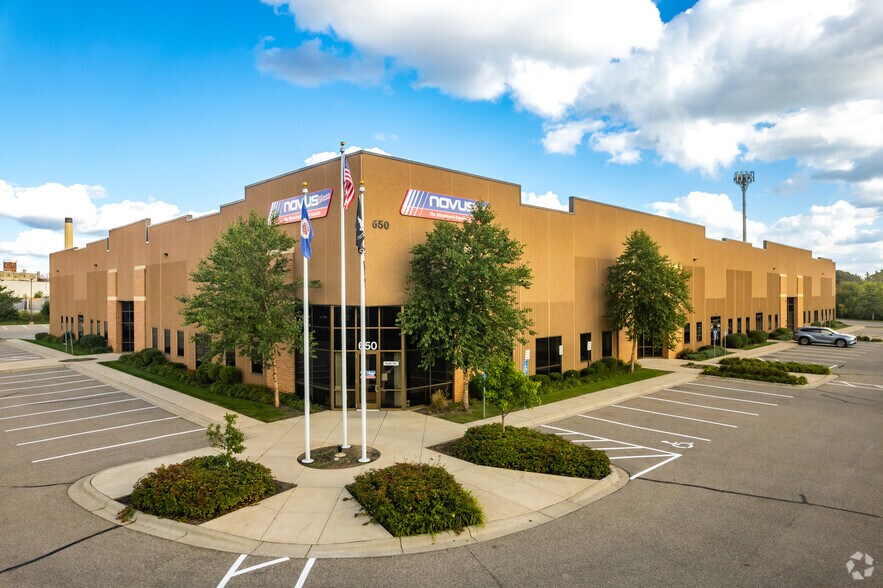 Primary Photo Of 650 Pelham Blvd, Saint Paul Flex For Lease