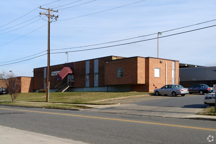 Primary Photo Of 7631 Jefferson Ave, Landover Distribution For Lease